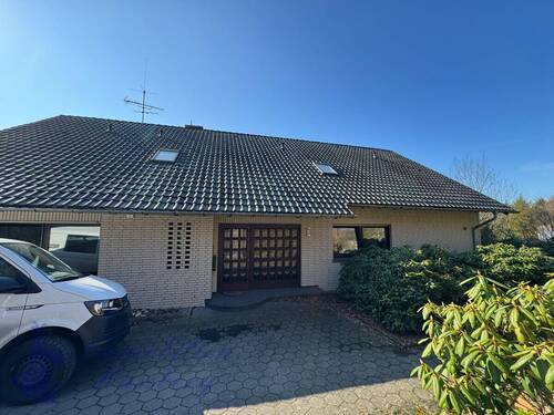 Außenansicht 1.1 - Großzügiges Einfamilienhaus mit 8 Zimmern, 3 Balkonen & idyllischem Ausblick in Lage Hörste