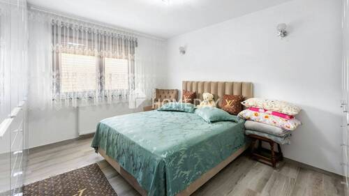 2. OG Schlafzimmer 1 - 