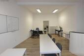 Raum 1 mit Schaufenster - 2 Zimmer Gewerbeobjekt (Büro, Produktion, Verkauf) in Trier