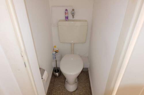 WC - 
