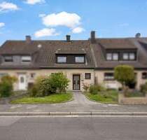 Reihenmittelhaus mit viel Potenzial in Neuss-Grefrath