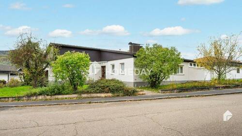 Außenansicht 1 - 8 Zimmer Einfamilienhaus in Mössingen