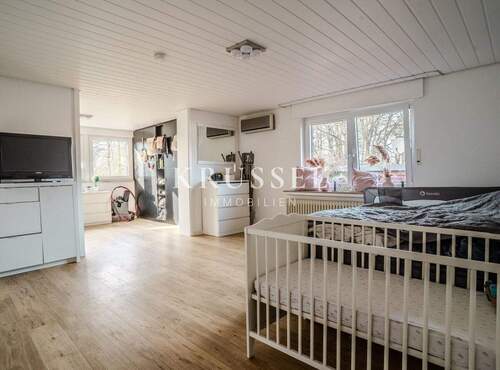 Das großzügige Elternschlafzimmer... - 