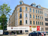 Hausansicht - Freie Altbauwohnung in Bestlage (Schleußig)! 2-Zimmer-Wohnung mit kleinem Balkon