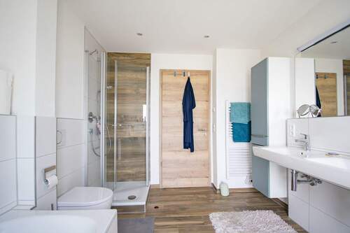 Badezimmer 2.jpg - 