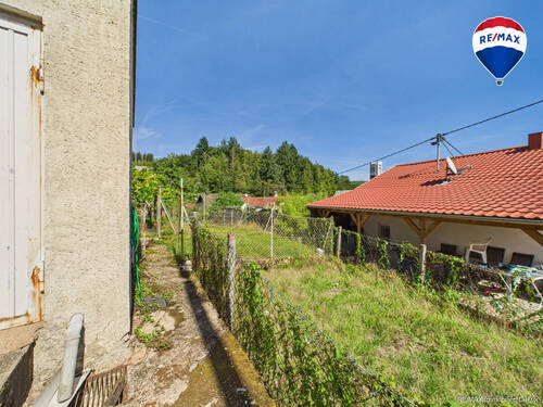 RE/MAX Immobilien DeLux Haus Losheim am See - Waldhölzbach - 