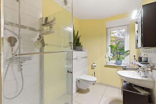 zweites Badezimmer - 