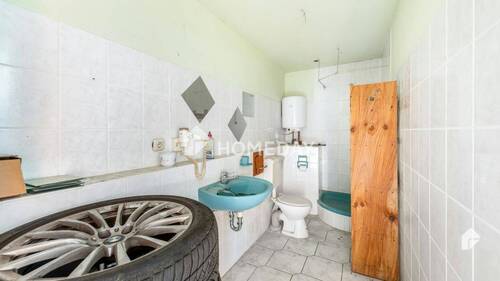 Nebenhaus 1 Badezimmer 1 - 