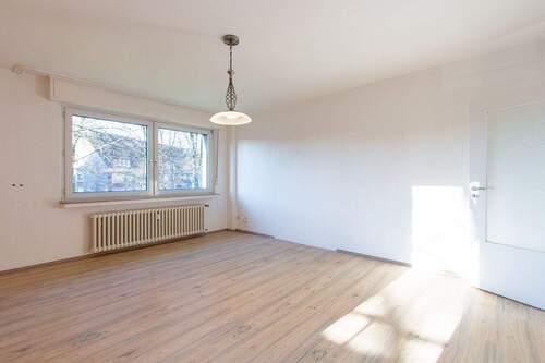 Wohnzimmer II - 2 Zimmer Etagenwohnung in Gelsenkirchen / Scholven