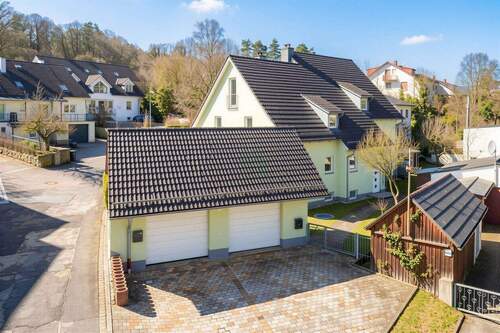 Haus Sulzbach Garagen - 5 Zimmer Doppelhaushälfte zum Kaufen in Sulzbach-Rosenberg
