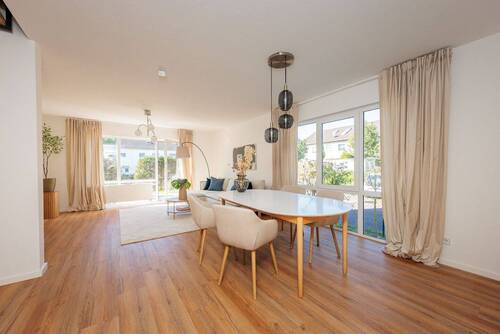 Musterhaus - Wohn-/Essbereich - Attraktives Reihenhaus in Werder mit großem Wohn-Essbereich und Gartenblick