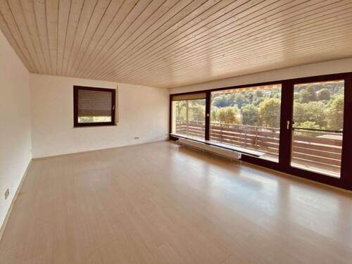 Wohn- und Esszimmer - 3 Zimmer Etagenwohnung zum Kaufen in Bad Liebenzell