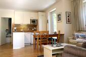 Wohn- und Essbereich - Im Zentrum von Langeoog - 3 Zimmer Wohnung mit 2 Balkonen