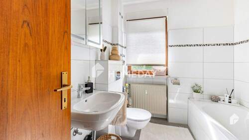 1. OG Badezimmer 1 - 