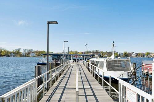 Fährhafen nur 150 Meter entfernt - Grundstück in Berlin