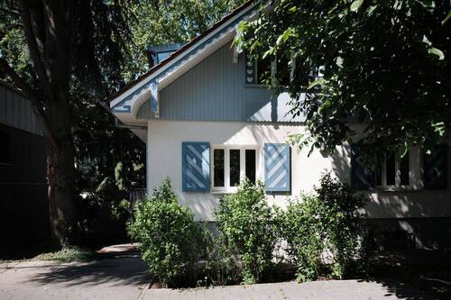 Fassade - Wunderschönes, freistehendes Haus in zweiter Reihe in Handschuhsheim
