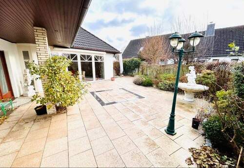 Terrasse - 6 Zimmer Bungalow zum Kaufen in Steinburg