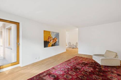 Wohnzimmer, Blick in die Diele - 5 Zimmer Etagenwohnung in Berlin