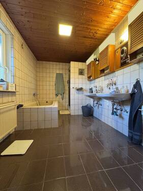 Badezimmer (Vollbad) - 