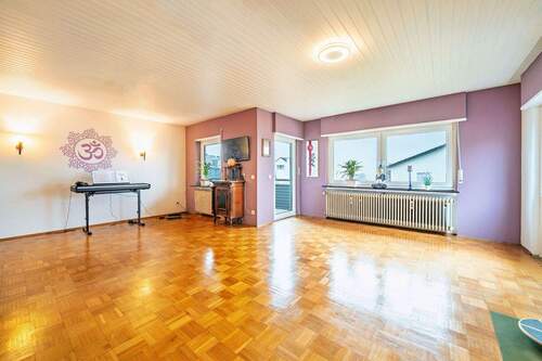 Wohnzimmer - Einfamilienhaus mit 280,00 m² in Hirschberg an der Bergstraße zum Kaufen