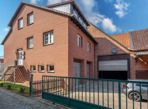 Aussenansicht - 6 Zimmer Mehrfamilienhaus, Wohnhaus in Goslar