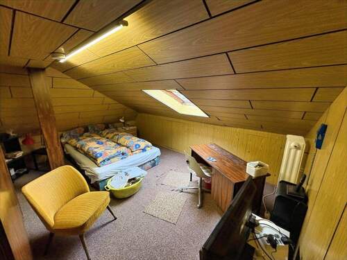 Zimmer 1 Dachgeschoss - 