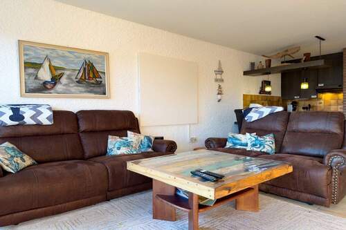 Wohnzimmer - Etagenwohnung in Butjadingen zum Kaufen