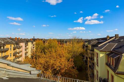 Blick in den Innenhof - Frei werdende 3,5 Zimmer Wohnung in der Dresdner Neustadt
