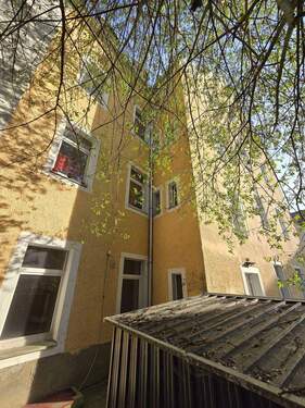 Ansicht Süden - 2 Zimmer Mehrfamilienhaus, Wohnhaus in Freiberg