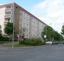 Schöne 3-Zimmer-Wohnung im 4. OG mit Balkon und neuem PVC - Neubrandenburg Reitbahnviertel