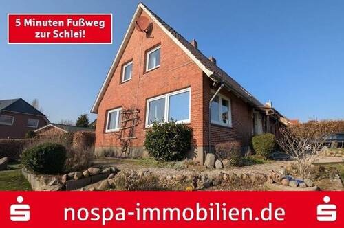 Ansicht vom Garten - Ein Zuhause, viele Möglichkeiten - Ihre Entscheidung!