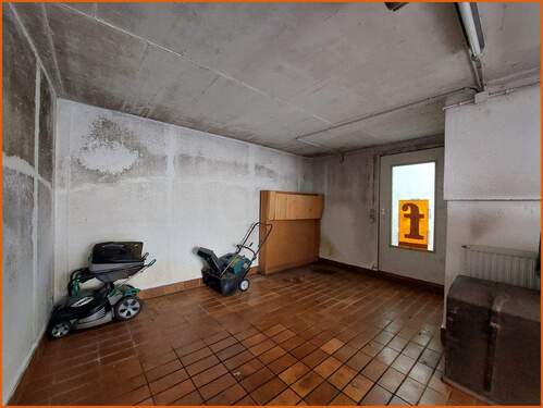 geräumige Garage - 