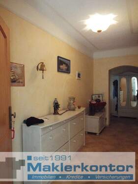 Flur Wohnung - Etagenwohnung mit 185,00 m&sup2; in Demmin zum Kaufen