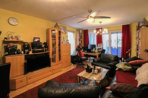 Wohnzimmer - 2 Zimmer Etagenwohnung zum Kaufen in Berlin