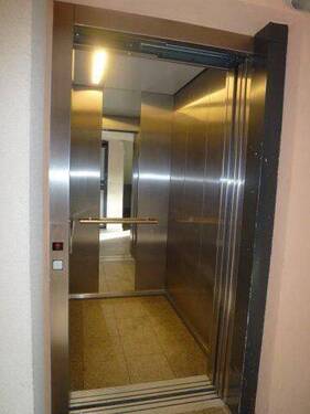 moderner Aufzug - 
