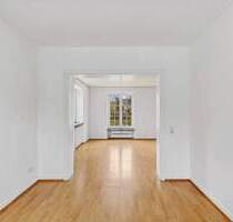 Sanierter Altbaucharme trifft Zukunftssicherheit - 4 Zimmer mit Platz, Perspektive und Stellplatz! - Hattersheim Okriftel