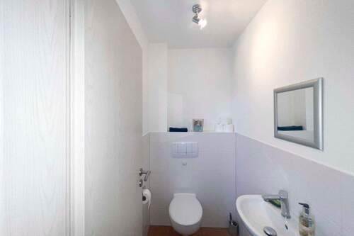 Gäste-WC DHH rechts - 