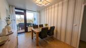 Esszimmer mit Balkonzugang - 
