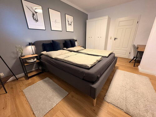 Schlafzimmer mit Doppelbett - 