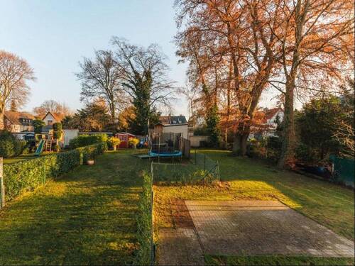 Garten, Blick vom Haus - Mehrfamilienhaus, Wohnhaus mit 269,00 m&sup2; in Bergisch Gladbach zum Kaufen