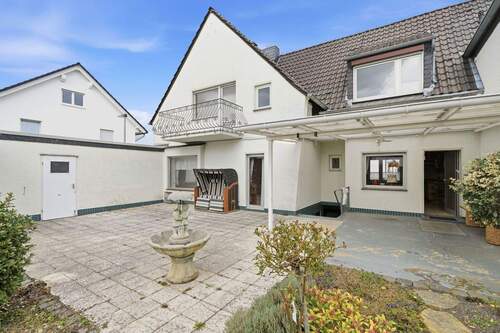 28. Terrassenansicht - 6 Zimmer Doppelhaushälfte in Wachtberg