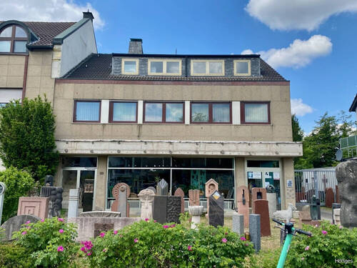 Straßenansicht - 6 Zimmer Mehrfamilienhaus, Wohnhaus zum Kaufen in Mönchengladbach