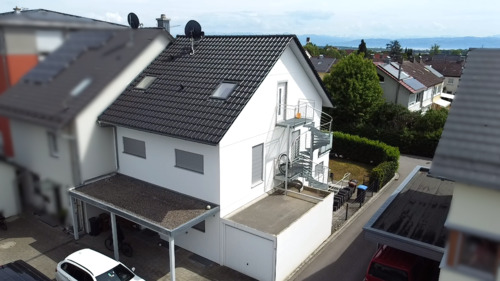 Hausansicht - 8 Zimmer Doppelhaushälfte in Friedrichshafen