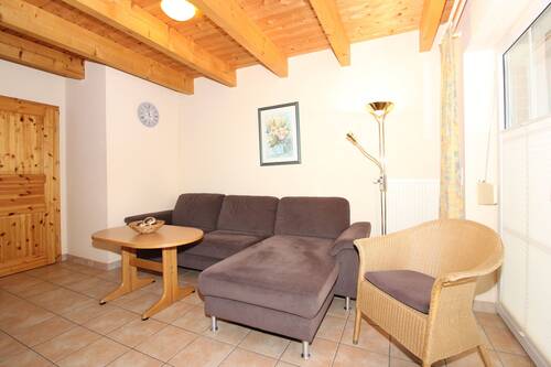 gemütlicher Wohnbereich - 4 Zimmer Reihenendhaus zum Kaufen in Butjadingen