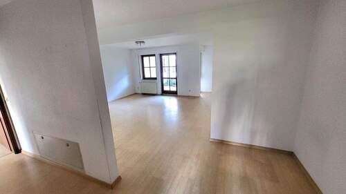 Wohnen-Essen - 2 Zimmer Etagenwohnung in Neu-Ulm