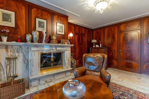 Kaminzimmer mit Mahagoniholz-Vertäfelung - 8 Zimmer Einfamilienhaus zum Kaufen in Bad Iburg