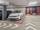 Tiefgaragenstellplatz - 