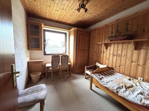 Kinderzimmer/Büro - 