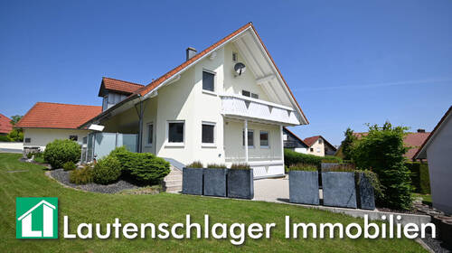 ußen einfach top! - Ein perfektes Zuhause für Ihre Familie! Großes Einfamilienhaus mit Doppelgarage in Lauterhofen