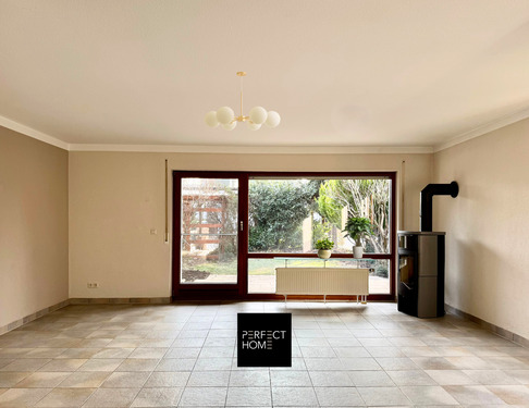 Design ohne Titel-7.png - DHH · 5 Zimmer · Garten · separater Eingang · ruhige, tolle Lage